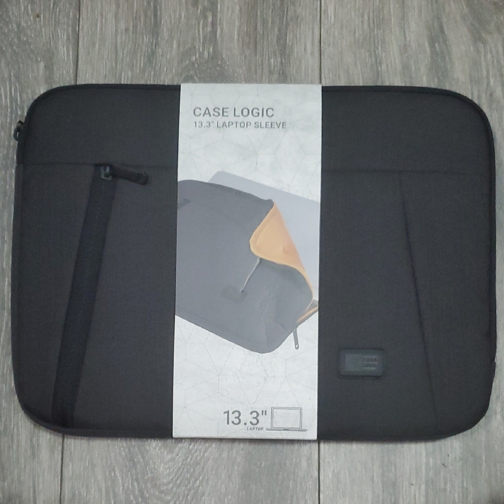 13.3" Black Laptop Sleeve